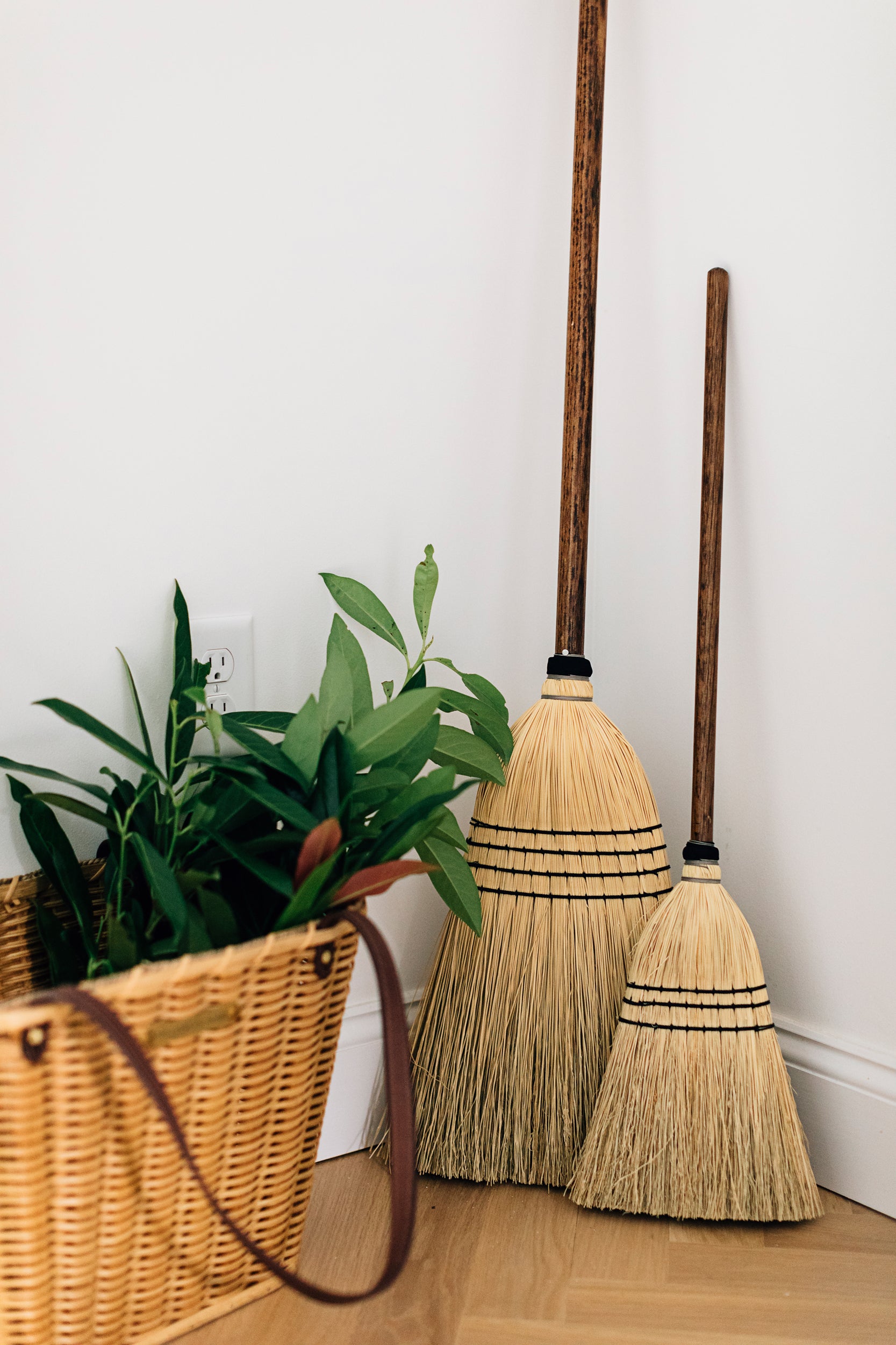 The Broom Holder – Millstream Home